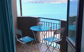 Apartment On The Sea